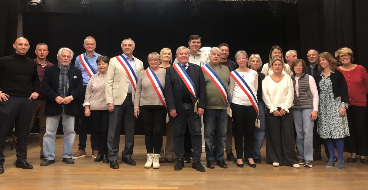 Photo de groupe du Conseil municipal